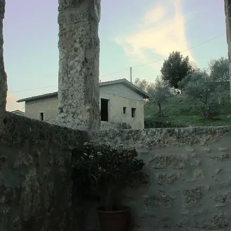 La Pietra Farm stay *